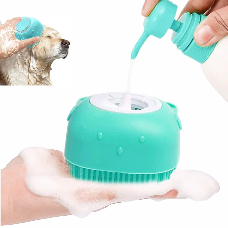 brosse de bain en silicone souple conçue pour nettoyer, masser et appliquer le shampoing en une seule étape pour chien et chat
